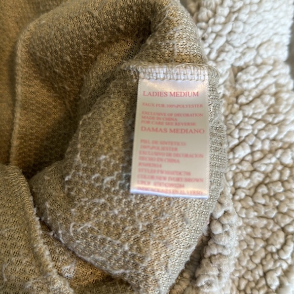 Sherpa, soft, warm & cozy 3/4 zip pull over sweatshirt - Picture 4 of 4